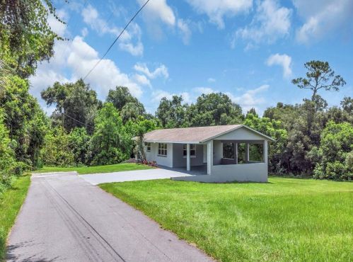 222 Andover St, Deland, FL 32724-7844