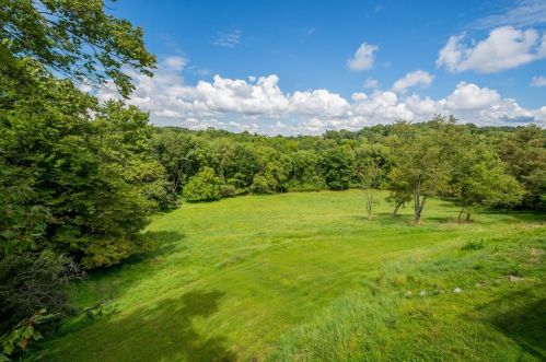 501 Hillside Dr, Sewickley, PA 15143-9311