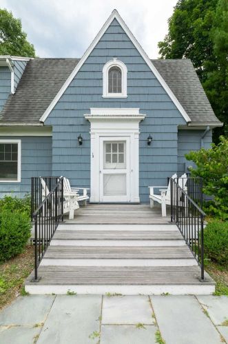 15 Loockerman Ave, Poughkeepsie NY 12601-5026 exterior