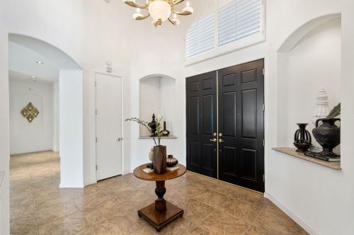 2 King Edward Ct, Rancho Mirage CA  92270-1621 exterior