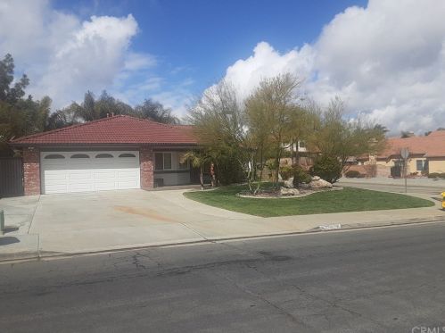 8415 Yarrow Ln, Riverside, CA 92508-2969