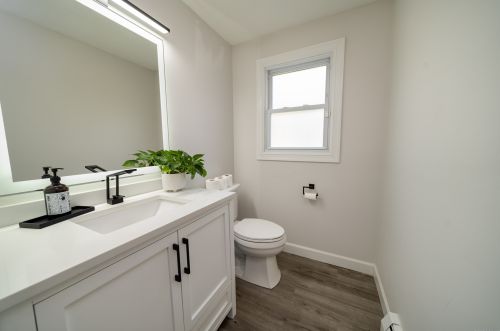 112 Forest St, Hartford CT  06118-2312 exterior