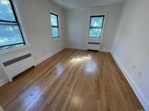 3446 Giles Pl, Bronx NY  10463-4324 exterior