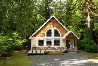 7044 Austin Pass Rd, Glacier, WA 98244-9573
