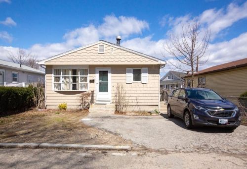 5 Clyde St, Providence, RI 02908-1514