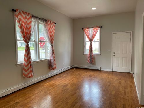 80 11 St, Huntington Station NY 11746-1729 exterior