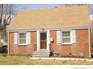 22 Country Club Rd, Groton, CT 06340-5863