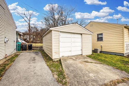 2601 Firtree Ct, Cincinnati OH 45223-1517 exterior