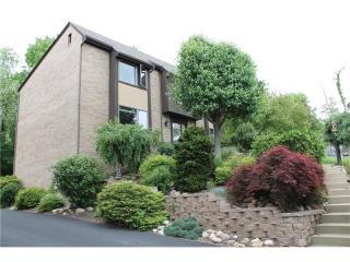 606 Louise Ct, Canonsburg, PA 15317-2274