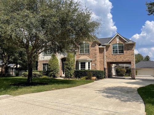 9074 Rose Canyon Dr, Conroe, TX 77302-5668