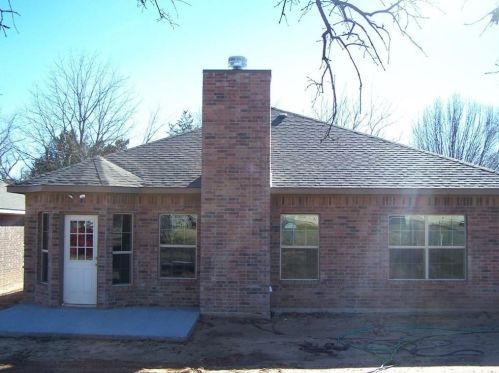 704 Bullock St, Denison TX  75021-6907 exterior