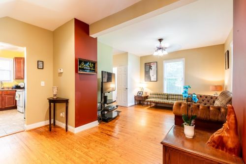 6115 Glade Ave, Cincinnati OH 45230-2708 exterior