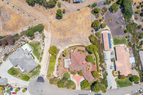 191 Century Ln, Pismo Beach, CA 93420-4426