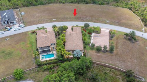 109 Calmo Cir, Port Saint Lucie FL  34984-6610 exterior