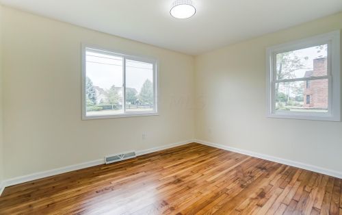 1410 White Rd, Darbydale OH  43123-8997 exterior