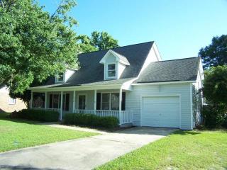 210 William St, Summerville, SC 29483-1870