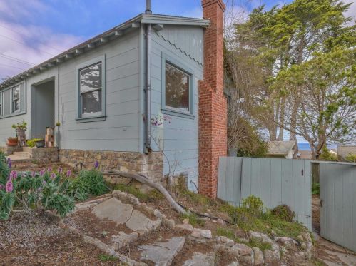 1046 Balboa Ave, Del Monte Park CA  93950-2102 exterior