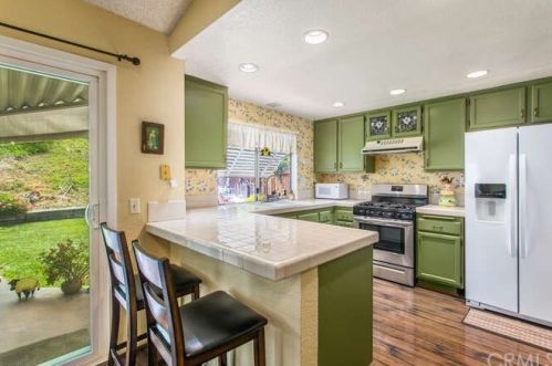 3622 Capriole Rd, Riverside CA  92503-4914 exterior