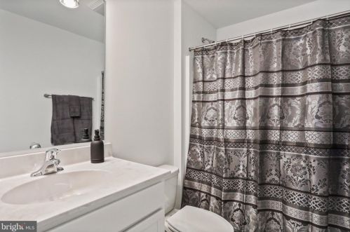 1198 Happy Ridge Dr, Front Royal VA  22630-5302 exterior