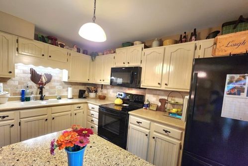 5100 Tiffany Dr, Zanesville OH  43701-8703 exterior