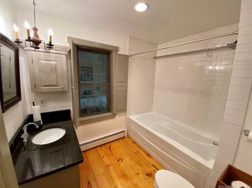 55 Shoddy Mill Rd, Manchester CT  06043-7817 exterior