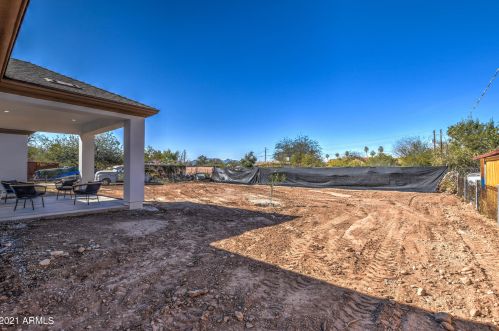 6434 12 St, Phoenix AZ 85086-4804 exterior