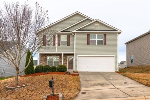 4586 Vernon Cir, Kernersville, NC 27284-0135