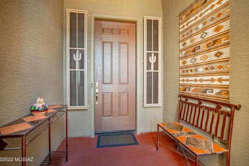 5883 Henderson Canyon Dr, Green Valley, AZ 85622-6321
