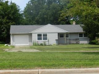 1004 Moreland Blvd, Waukesha, WI 53186-2506