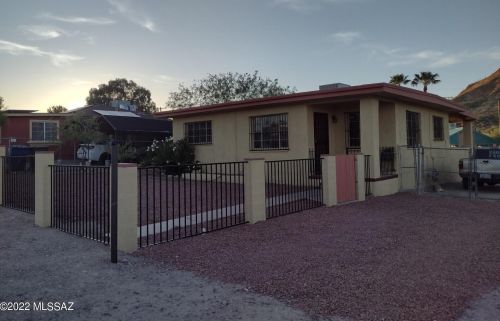 1864 Calle Sombrero, Tucson, AZ 85713-2626