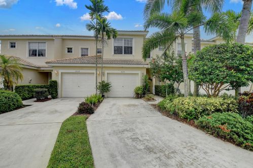 8072 Briantea Dr, Boynton Beach, FL 33472-2746