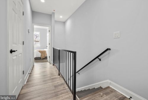 1111 Holbrook Ter, Washington DC 20002-2704 exterior