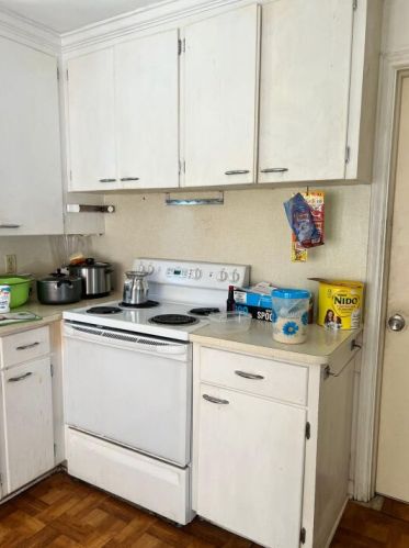 511 49th St, West Palm Beach, FL 33407-2823