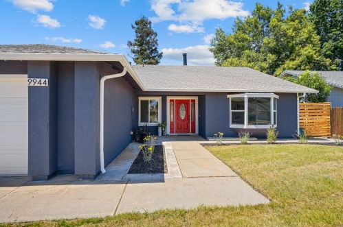 9944 Falcon Meadow Dr, Elk Grove, CA 95624-2761