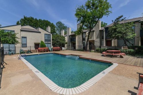 7145 Fair Oaks Ave, Dallas TX 75231-6182 exterior