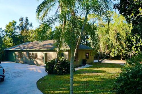 16283 Cheltenham Dr, Town Of Loxahatchee Groves, FL 33470-3714