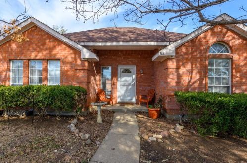 113 Meadow Ln, Denton TX  76207-7409 exterior