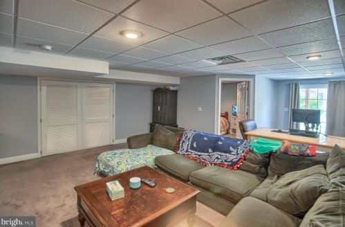 152 Ashford Way, Camp Hill PA  17011-3919 exterior