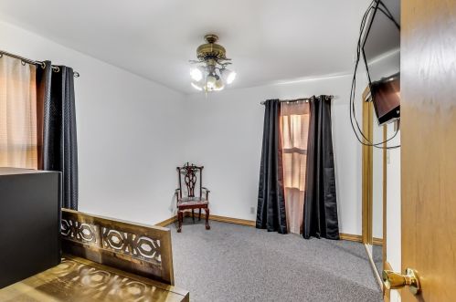 1831 Morgan Ave, Milwaukee WI 53207-3663 exterior