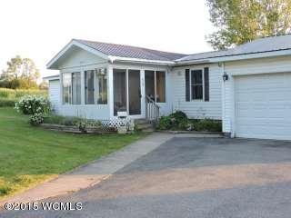 2757 Center Rd, Moriah Corners, NY 12960-2306