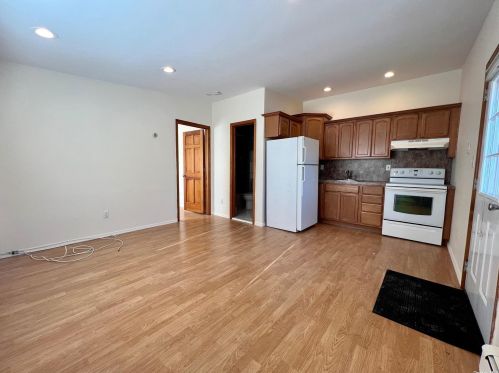 516 Jerusalem Ave, North Bellmore NY  11710-1828 exterior