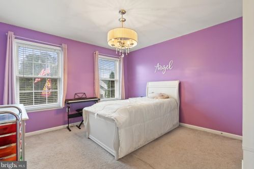 578 Crosswinds Dr, Charles Town WV  25414-3917 exterior