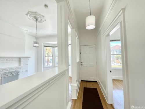 1562 Dolores St, San Francisco CA  94110-4927 exterior