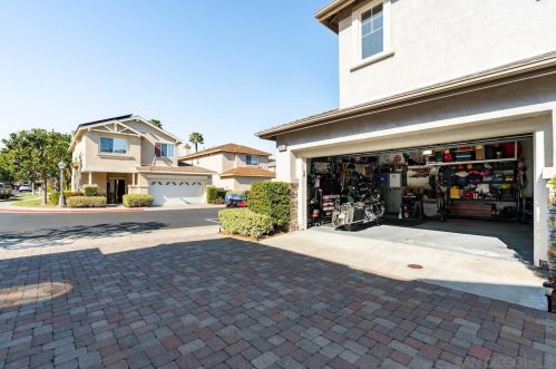 2813 Cyn Ave, San Diego CA 92123-5427 exterior