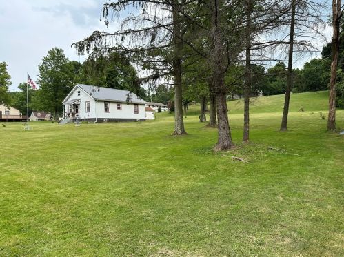 255 Blackhawk Rd, Beaver Falls PA  15010-1465 exterior