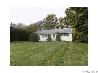 342 Dickerson Dr, Split Rock, NY 13031-1704