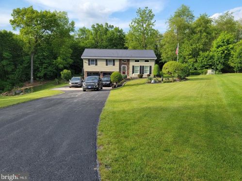3971 Campbell Cir, Orrstown, PA 17244-9507