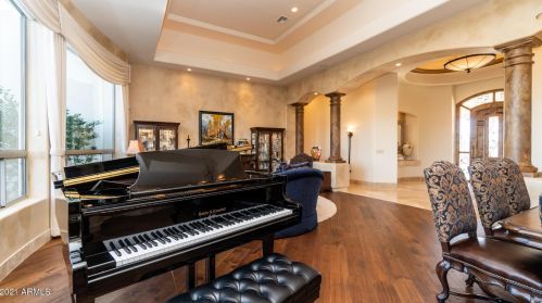 15645 7 St, Phoenix AZ 85014-4142 exterior