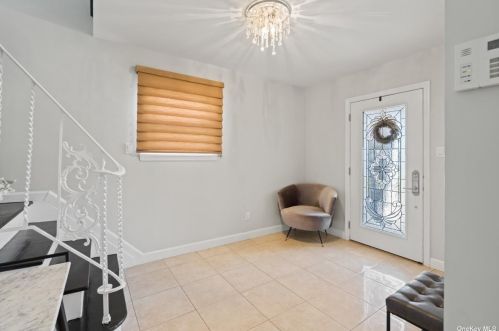 163-36 86th St, Jamaica, NY 11414-1201