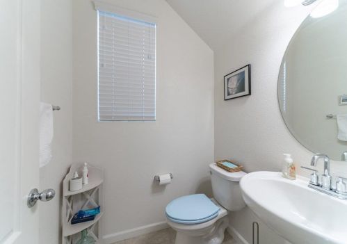 580 Gabriele Ct, Hollister CA  95023-3478 exterior